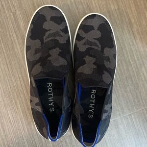Rothy's women’s Camouflage Sneakers - Black and Blue